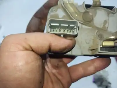 Автозапчастина б/у замок передніх дверей лівий для citroen c5 i (dc_) 2.0 hdi (dcrhzb, dcrhze) посилання на oem iam 9135j1  