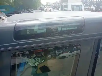 Recambio de automóvil de segunda mano de LUNA TRASERA DERECHA para LAND ROVER DISCOVERY II (L318) 2.5 Td5 4x4 referencias OEM IAM CPB000080  