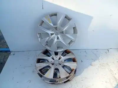 Pièce détachée automobile d'occasion CAPUCHONS DE MOYEUX pour PEUGEOT 207/207+ (WA_, WC_)  Références OEM IAM 9673846277  