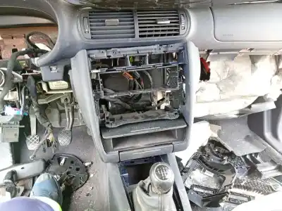 Second-hand car spare part center console for audi a3 (8l1) 1.9 tdi oem iam references 8l0863243j5fs
