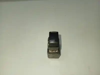 Recambio de automóvil de segunda mano de MANDO ELEVALUNAS DELANTERO DERECHO para DAEWOO KALOS (KLAS)  referencias OEM IAM 96540782  