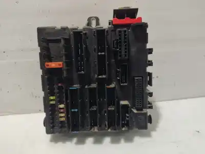 Pezzo di ricambio per auto di seconda mano scatola relè/fusibili per opel vectra c berlina 2.0 dti riferimenti oem iam 13189927