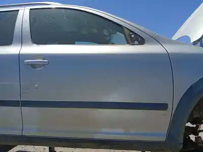 Автозапчастина б/у передні праві двері для skoda octavia ii combi (1z5) 2.0 tdi 4x4 посилання на oem iam 1z0831056 Автозапчастина б/у передні праві двері для skoda octavia ii combi (1z5) 2.0 tdi 4x4 посилання на oem iam 1z0831056