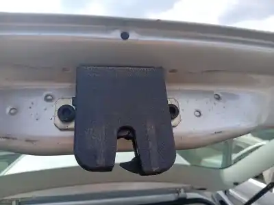Peça sobressalente para automóvel em segunda mão fechadura do mala por volkswagen polo (9n_, 9a_) 1.2 referências oem iam 6q6827505e