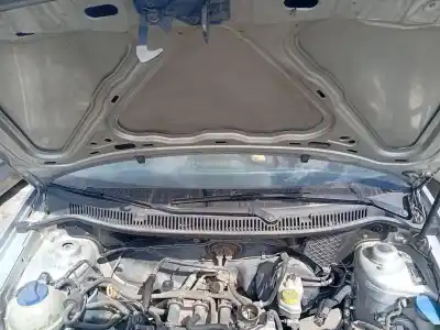 Peça sobressalente para automóvel em segunda mão moldagem por volkswagen polo (9n_, 9a_) 1.2 referências oem iam 6q1819415b