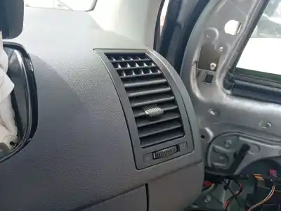 Peça sobressalente para automóvel em segunda mão grelha de ventilação tablier por volkswagen polo (9n_, 9a_) 1.2 referências oem iam 6q0819704