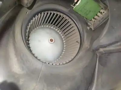 Pezzo di ricambio per auto di seconda mano ventola riscaldamento per ford ka (ru8) 1.3 tdci riferimenti oem iam 1557648