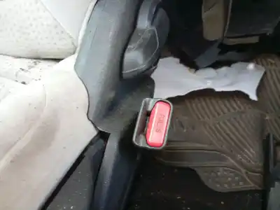 Автозапчасти б/у крюк для ремня передний правый за citroen c4 grand picasso i (ua_) 1.6 hdi ссылки oem iam 8975q2  