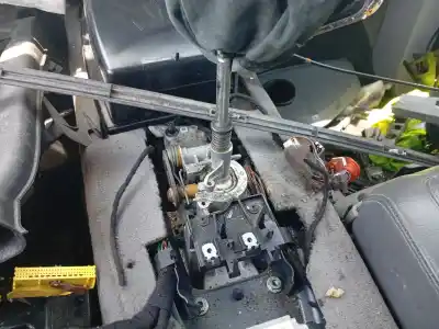 Second-hand car spare part Gear Lever for VOLKSWAGEN TOUAREG (7LA, 7L6, 7L7) 2.5 R5 TDI OEM IAM references 7L0711025C  