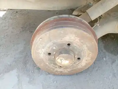 Recambio de automóvil de segunda mano de TAMBOR FRENO TRASERO DERECHO para RENAULT EXPRESS FURGONETA/MONOVOLUMEN (F40_, G40_) 1.6 D (F404) referencias OEM IAM 8200256121  