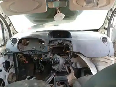 Автозапчастина б/у панель приладів для RENAULT KANGOO EXPRESS (FW0/1_) 1.5 DCI 70 (FW0A, KW0V) Посилання на OEM IAM 681000861R  681000079R