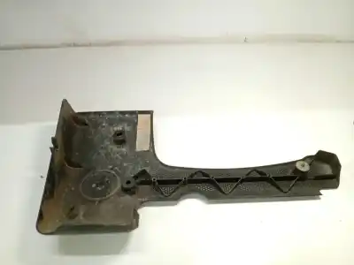 Автозапчастина б/у крішка двигуна для seat cordoba vario (6k5) 1.6 i посилання на oem iam 032103935a  