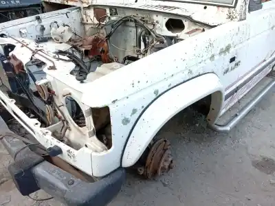 Pezzo di ricambio per auto di seconda mano parafango anteriore sinistro per mitsubishi montero (v20/v40) 2.5 td cat riferimenti oem iam mb408833  