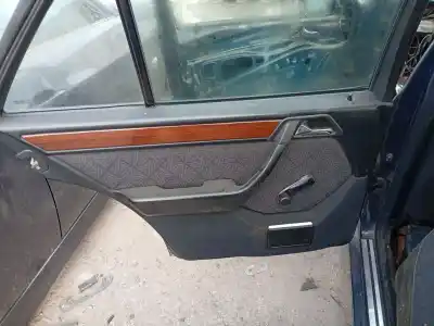 Автозапчастина б/у обкітка задніх лівіх дверей для mercedes-benz 124 sedán (w124) 200 d (124.120) посилання на oem iam a1247306951