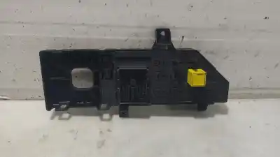 Second-hand car spare part fuse box unit for opel vectra c (z02) 2.0 dti 16v (f69) oem iam references 13181984  13168781