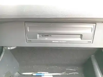 Автозапчасти б/у многофункциональное управление за skoda octavia iii (5e3, nl3, nr3) 1.6 tdi ссылки oem iam 5e0035812whs 5e0035819 5e0035812xwhs