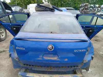 Second-hand car spare part tailgate for skoda octavia iii (5e3, nl3, nr3) 1.6 tdi oem iam references 5e5827025f