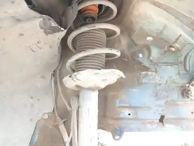 Second-hand car spare part front right shock absorber for skoda octavia iii (5e3, nl3, nr3) 1.6 tdi oem iam references 5q0413023hm 5q0413023gj 5q3412014a