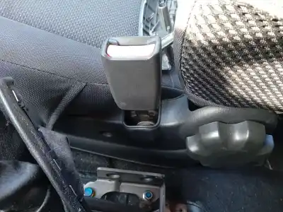 Tweedehands auto-onderdeel riemhaak rechts voor voor chevrolet aveo / kalos fastback (t250, t255) 1.4 oem iam-referenties 96438459