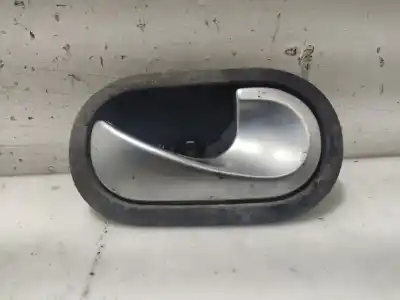 Pièce détachée automobile d'occasion Poignée Intérieure Arrière Droite pour RENAULT MEGANE II BERLINA 5P MEGANE II Références OEM IAM 8200028486  5005500006