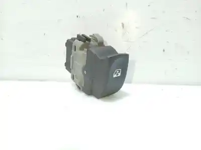 Peça sobressalente para automóvel em segunda mão BOTÃO / INTERRUPTOR ELEVADOR VIDRO TRASEIRO ESQUERDO por RENAULT CLIO III (BR0/1, CR0/1)  Referências OEM IAM 8200214936  