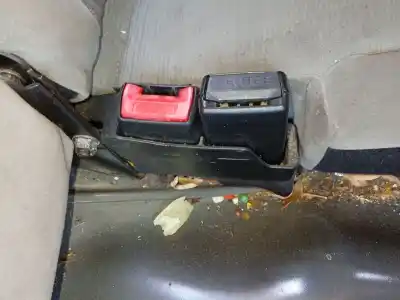 Автозапчасти б/у ЛЕВЫЙ ЗАДНИЙ КРЮК РЕМНЯ за RENAULT CLIO III (BR0/1, CR0/1) 1.5 DCI (BR0H, CR0H, CR1S, BR1S) ссылки OEM IAM 8200684024  