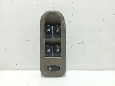 Pezzo di ricambio per auto di seconda mano INTERRUTTORE ALZACRISTALLI ANTERIORE SINISTRO per RENAULT CLIO III (BR0/1, CR0/1)  Riferimenti OEM IAM 8200214945  8200356758