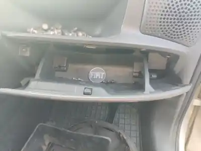 Автозапчастина б/у бардачок для fiat doblo monospace (119_, 223_) 1.9 jtd (223axe1a) посилання на oem iam 735341623  