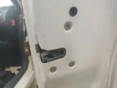 Автозапчасти б/у ЗАМОК ПЕРЕДНЕЙ ПРАВОЙ ДВЕРИ за CITROEN C3 I (FC_, FN_) 1.4 HDI ссылки OEM IAM   