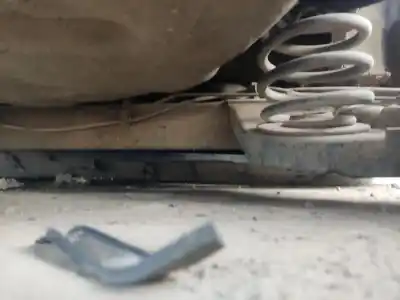 Peça sobressalente para automóvel em segunda mão Charrió / Suporte De Eixo De Trás por RENAULT CLIO II (BB_, CB_) 1.5 DCI (B/CB08) Referências OEM IAM 7701472472  