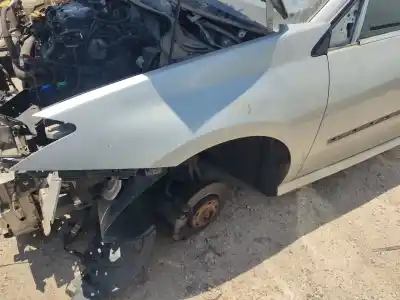 Pezzo di ricambio per auto di seconda mano Parafango Anteriore Sinistro per RENAULT LAGUNA III (BT0/1) 2.0 DCI (BT07, BT0J, BT14, BT1A, BT1S) Riferimenti OEM IAM 631010032R  