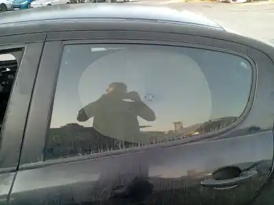 Peça sobressalente para automóvel em segunda mão vidro traseiro esquerdo por peugeot 407 (6d_) 1.8 16v (6d6fyc) referências oem iam 9203hh