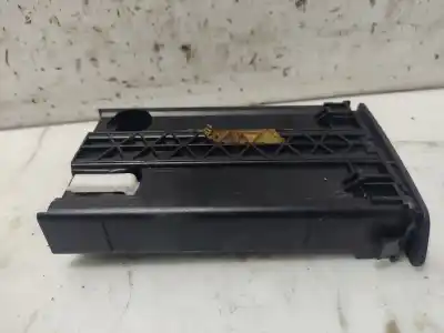 Peça sobressalente para automóvel em segunda mão PORTA COPOS CENTRAL por RENAULT LAGUNA III (BT0/1) 2.0 DCI (BT07, BT0J, BT14, BT1A, BT1S) Referências OEM IAM 275000001R  