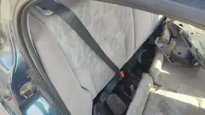 Peça sobressalente para automóvel em segunda mão CINTO DE SEGURANÇA TRASEIRO DIREITO por NISSAN PRIMERA HATCHBACK (P11) 2.0 TD Referências OEM IAM 888442F011  