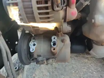 Peça sobressalente para automóvel em segunda mão COMPRESSOR DE AR CONDICIONADO A/A A/C por NISSAN PRIMERA HATCHBACK (P11) 2.0 TD Referências OEM IAM 926002J603  