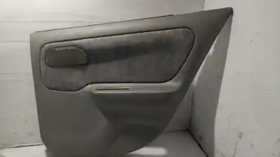 Recambio de automóvil de segunda mano de GUARNECIDO PUERTA TRASERA DERECHA para NISSAN PRIMERA HATCHBACK (P11) 2.0 TD referencias OEM IAM 829002F001  