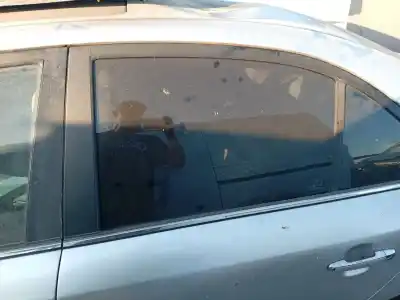 Peça sobressalente para automóvel em segunda mão VIDRO TRASEIRO ESQUERDO por HYUNDAI SONATA V (NF) 2.0 CRDI Referências OEM IAM 834113K000  