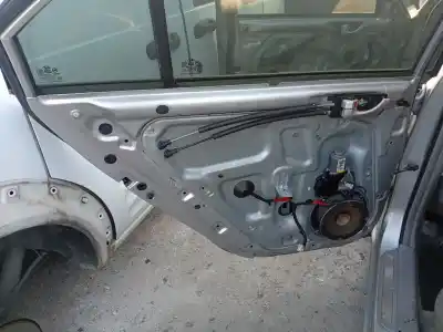 Peça sobressalente para automóvel em segunda mão ELEVADOR DE VIDROS TRASEIRO ESQUERDO por HYUNDAI SONATA V (NF) 2.0 CRDI Referências OEM IAM 834713K001  