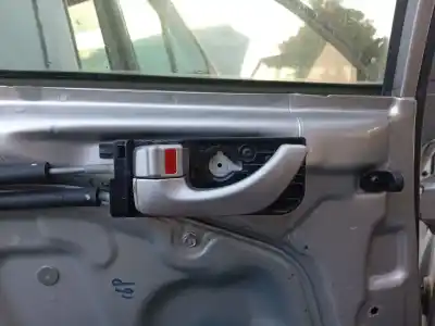 Автозапчастина б/у ЛІВА ЗАДНЯ ВНУТРІШНЯ РУЧКА для HYUNDAI SONATA V (NF) 2.0 CRDI Посилання на OEM IAM 826103K020XZ  