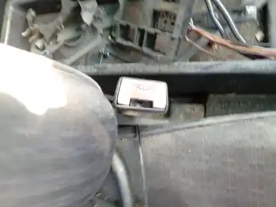 Автозапчасти б/у КРЮК ДЛЯ РЕМНЯ ПЕРЕДНИЙ ПРАВЫЙ за MERCEDES-BENZ 124 SEDÁN (W124) 300 D (124.130) ссылки OEM IAM   