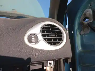 Автозапчастина б/у АЕРАЦІЙНА РЕШІТА для RENAULT CLIO III (BR0/1, CR0/1) 1.5 dCi (C/BR0G C/BR1G) Посилання на OEM IAM 7701061212  