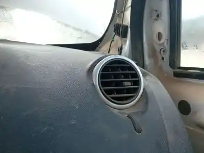 Автозапчастина б/у АЕРАЦІЙНА РЕШІТА для RENAULT KANGOO EXPRESS (FW0/1_) 1.5 DCI 70 (FW0A, KW0V) Посилання на OEM IAM 687604633R  