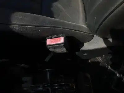 Автозапчасти б/у крюк для ремня передний правый за peugeot 407 (6d_) 2.0 hdi 135 (6drhrh, 6drhre, 6drhrg, 6drhrj) ссылки oem iam 8973pv  