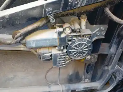 Peça sobressalente para automóvel em segunda mão MOTOR ELEVADOR VIDRO DIANTEIRO ESQUERDO por AUDI A6 C5 AVANT (4B5) 1.9 TDI Referências OEM IAM 4B0959801E  