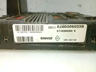 Pezzo di ricambio per auto di seconda mano scatola relè/fusibili per renault megane ii sedán (lm0/1_) 1.9 dci (lm0g, lm1g, lm2c) riferimenti oem iam 8200306033b s118399300k 