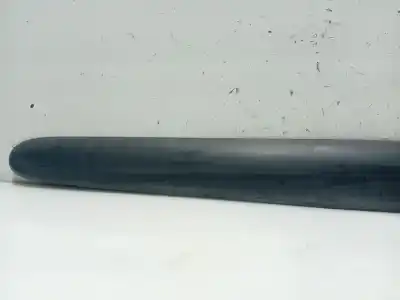 Автозапчасти б/у задние молдинги за peugeot 206 fastback (2a/c) 2.0 hdi 90 ссылки oem iam 8546e7 8546l0 9625100677