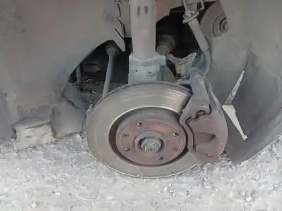Pezzo di ricambio per auto di seconda mano ATTACCO ANTERIORE DESTRO per PEUGEOT 206 FASTBACK (2A/C) 2.0 HDI 90 Riferimenti OEM IAM 364757  
