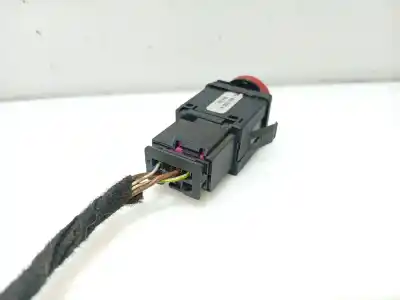 Peça sobressalente para automóvel em segunda mão interruptor 4 piscas - emergência por seat cordoba (6l2) 1.9 tdi referências oem iam 6l1953235a  6l2953235a