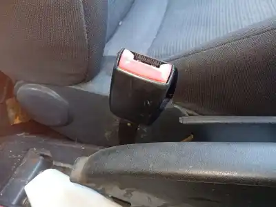 Автозапчасти б/у ЛЕВЫЙ ПЕРЕДНИЙ КРЮК РЕМНЯ за SEAT CORDOBA (6L2) 1.9 TDI ссылки OEM IAM 6Q0857755D  