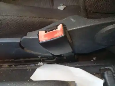 Автозапчасти б/у КРЮК ДЛЯ РЕМНЯ ПЕРЕДНИЙ ПРАВЫЙ за SEAT CORDOBA (6L2) 1.9 TDI ссылки OEM IAM 6Q0857756D  